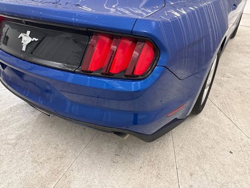 Used 2017 Ford Mustang Coupe RWD image 21