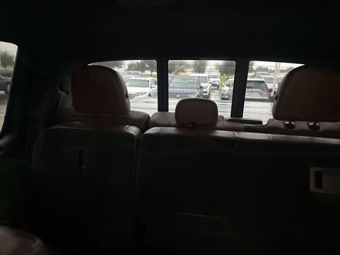 Used 2014 Ford F150 Platinum RWD image 12