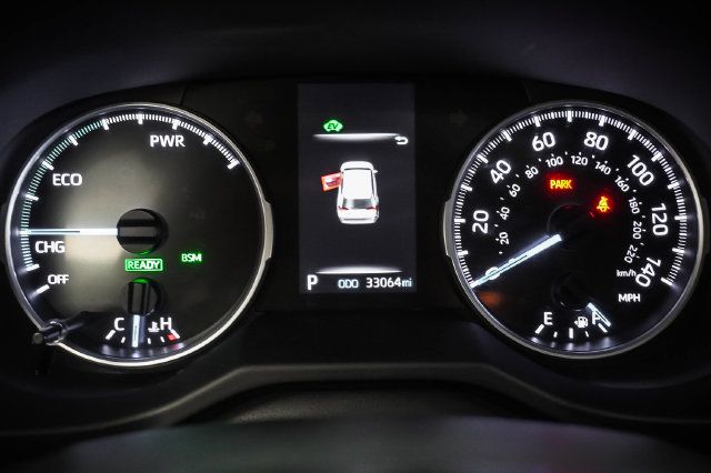 Used 2021 Toyota RAV4 XLE Premium AWD/4WD image 13