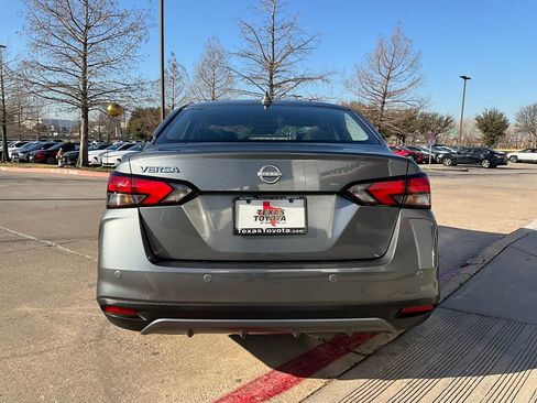 Used 2025 Nissan Versa SV image 7