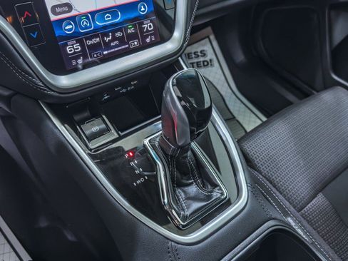 Used 2020 Subaru Outback Premium image 31