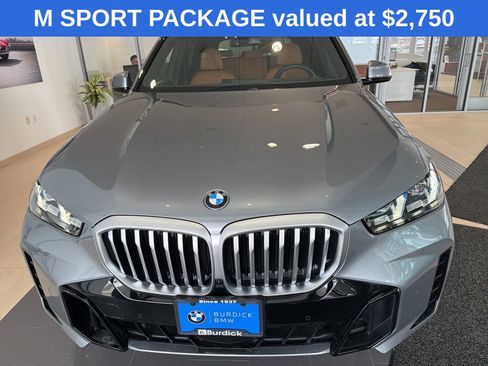 Used 2026 BMW X5 xDrive40i w/ M Sport Package image 2
