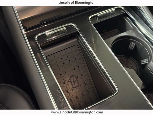 New 2026 Lincoln Aviator AWD w/ Jet Appearance Package image 37