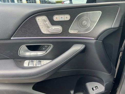 Used 2022 Mercedes-Benz GLS 450 4MATIC image 18