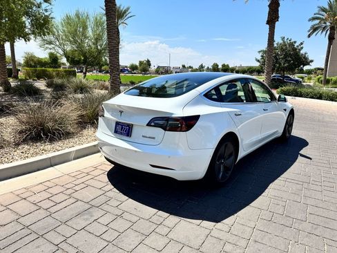 Used 2020 Tesla Model 3 Standard Range Plus RWD image 3