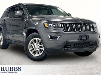 Used 2019 Jeep Grand Cherokee Laredo AWD/4WD video 1