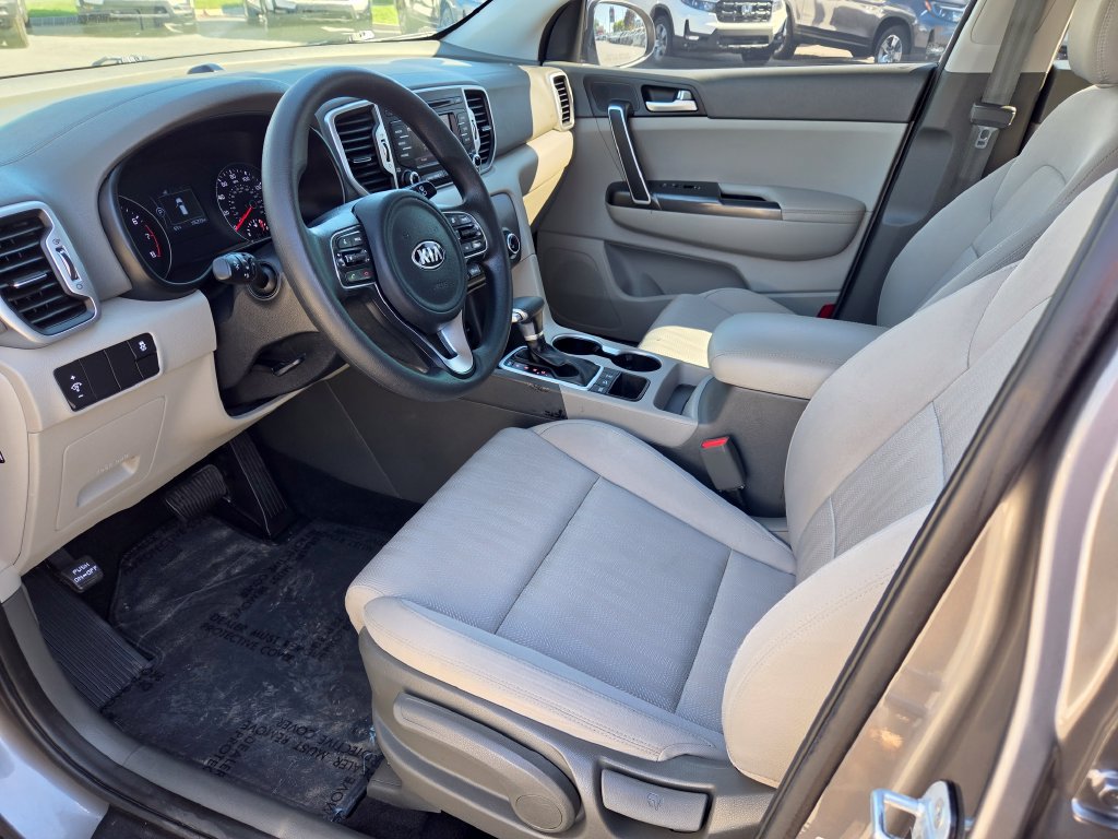 Used 2019 Kia Sportage LX AWD/4WD image 16