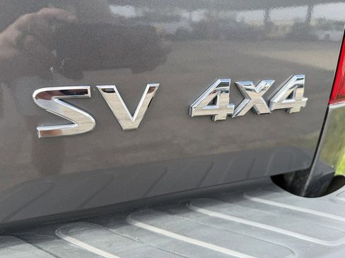 Used 2020 Nissan Frontier SV AWD/4WD image 9