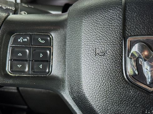 Used 2019 RAM 1500 Express AWD/4WD image 11