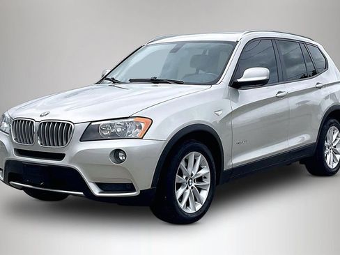 Used 2013 BMW X3 xDrive28i AWD/4WD image 2
