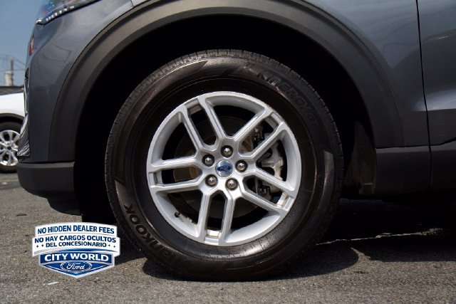 Certified 2025 Ford Explorer Active AWD/4WD image 8