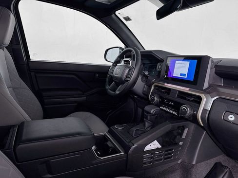 New 2026 Toyota Tacoma SR5 image 33