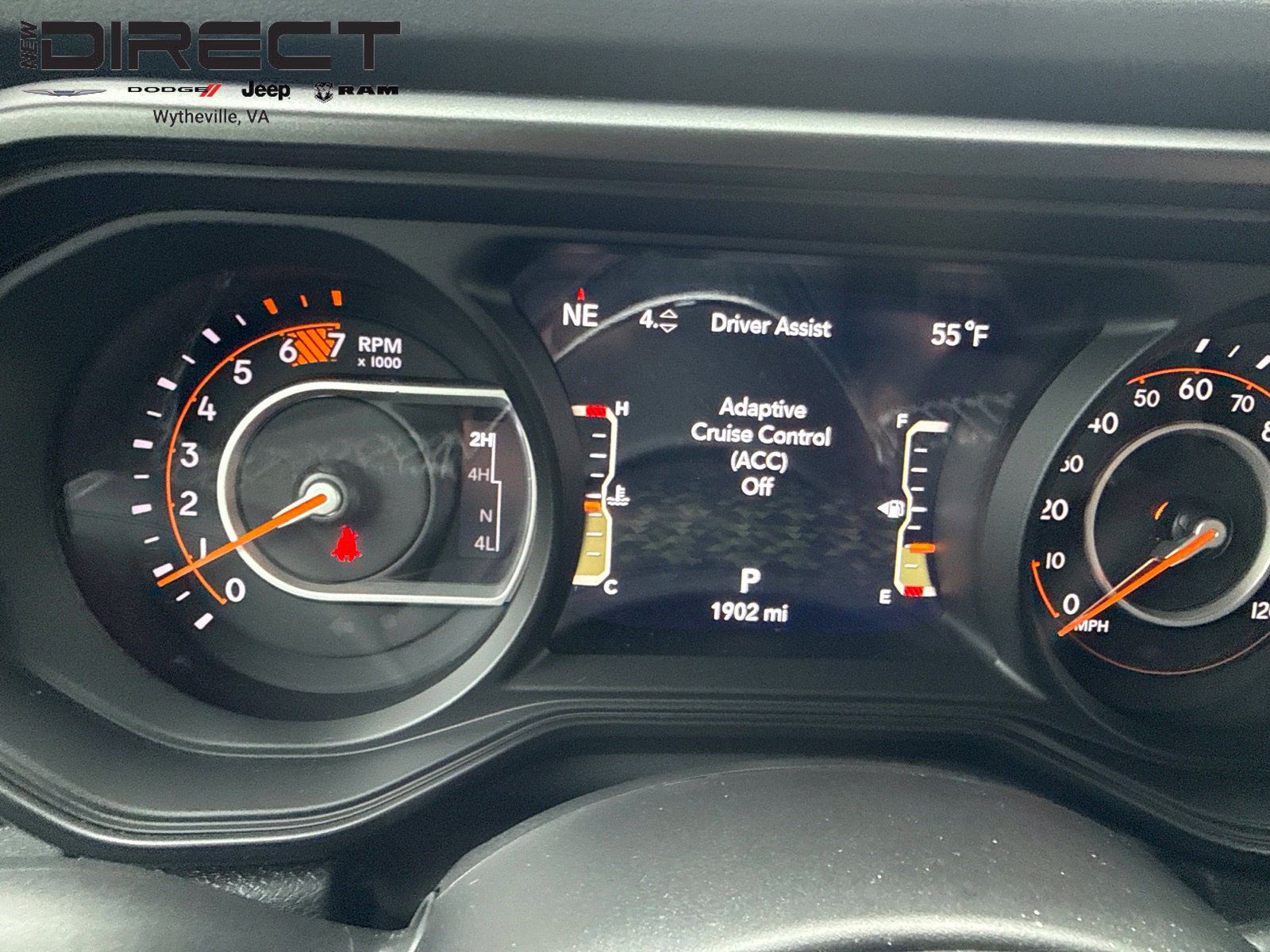 Used 2026 Jeep Wrangler Unlimited Sahara AWD/4WD image 14