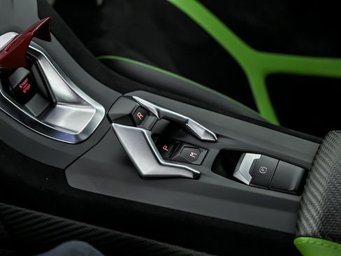 Used 2022 Lamborghini Huracan STO image 37