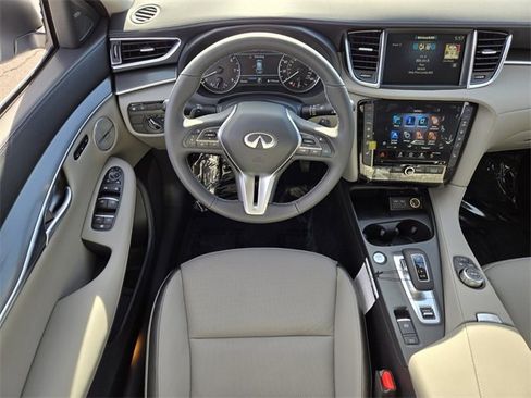New 2025 INFINITI QX50 Luxe image 15