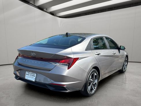 Certified 2023 Hyundai Elantra SEL w/ Convenience Package FWD image 5