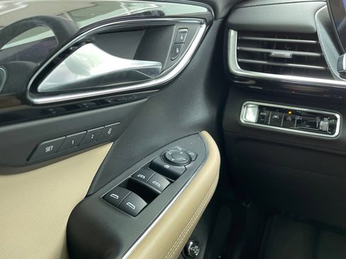 Used 2024 Buick Envision Preferred AWD/4WD image 10
