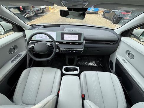 Used 2024 Hyundai Ioniq 5 Limited image 24