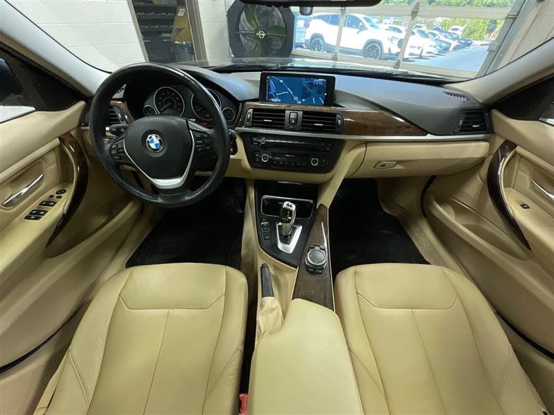 Used 2015 BMW 335i xDrive Sedan w/ Premium Package AWD/4WD image 24