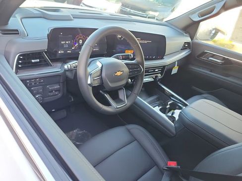 New 2026 Chevrolet Suburban LT w/ Comfort Package image 6