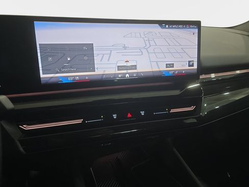 Used 2026 BMW 530i w/ M Sport Package RWD image 18