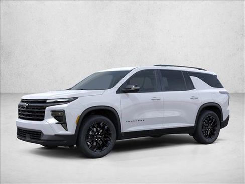 New 2026 Chevrolet Traverse LT FWD image 3