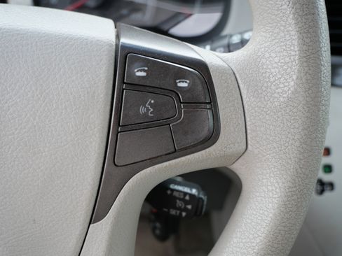 Used 2011 Toyota Sienna LE w/ Towing Pkg FWD image 28