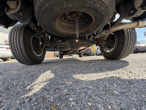 Used 2016 Toyota Tacoma SR5 w/ SR5 Appearance Package (SN) image 68