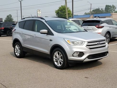 Used 2018 Ford Escape SEL FWD image 3