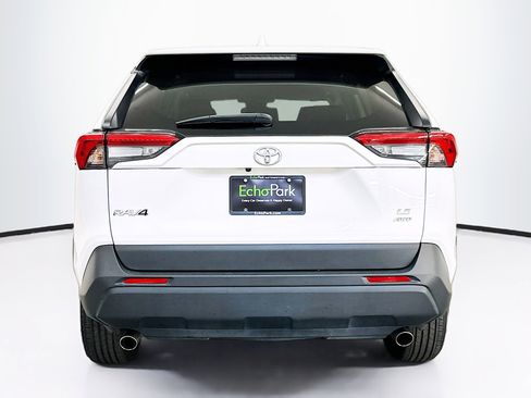 Used 2024 Toyota RAV4 LE image 7