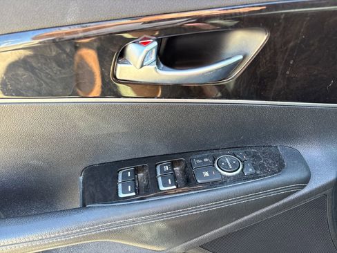 Used 2016 Kia Sorento LX w/ LX Convenience Package image 12