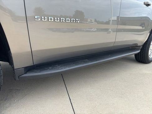 Used 2018 Chevrolet Suburban LT AWD/4WD image 50