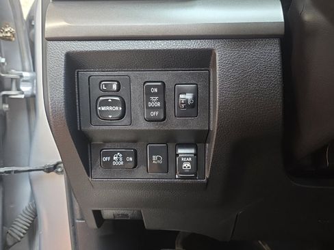 Used 2020 Toyota Tundra SR5 w/ SR5 Upgrade Package image 20