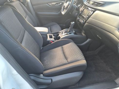 Used 2019 Nissan Rogue SV FWD image 19