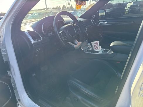 Used 2021 Jeep Grand Cherokee SRT image 10