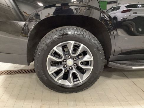 Used 2022 Chevrolet Tahoe LT w/ LT Signature Package image 10