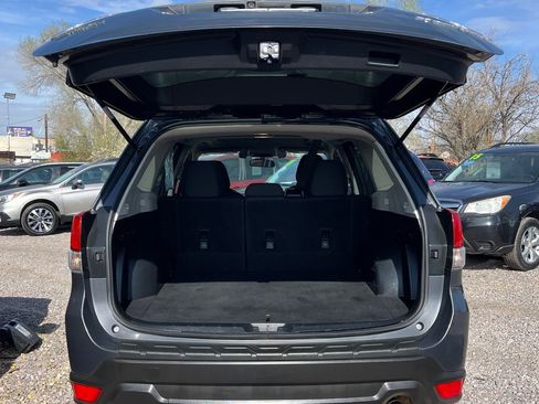 Used 2020 Subaru Forester Premium image 22