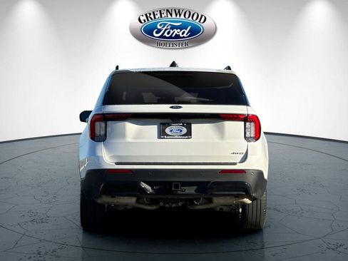Certified 2025 Ford Explorer ST-Line w/ ST-Line Street Pack image 5