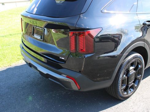 Used 2025 Kia Sorento SX Prestige image 5