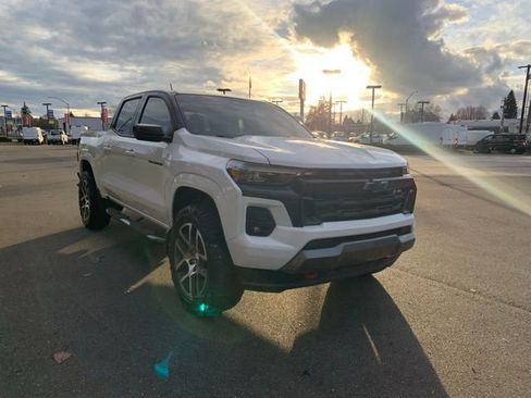 Used 2024 Chevrolet Colorado Z71 w/ Z71 Convenience Package 2 image 7