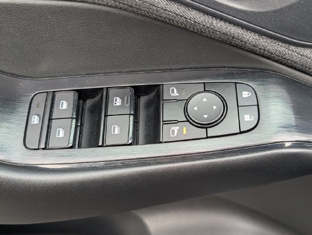 Used 2023 Nissan Rogue S AWD/4WD image 17