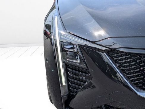 Used 2025 Cadillac CT5 V RWD image 9