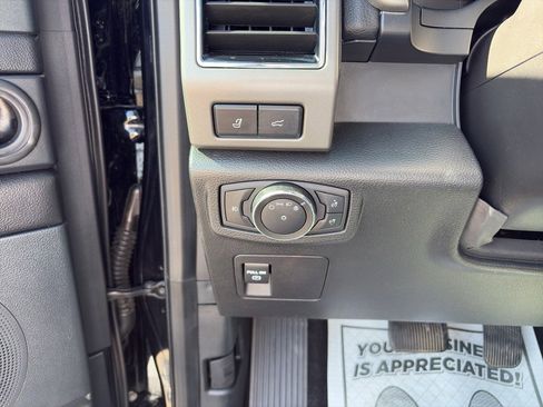 Used 2020 Ford Expedition XLT w/ Equipment Group 202A AWD/4WD image 12