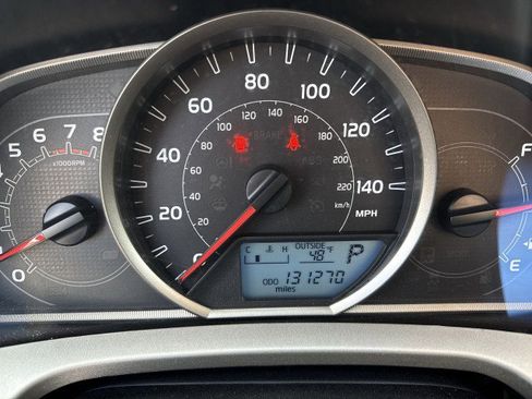 Used 2013 Toyota RAV4 XLE image 10