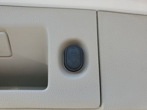 Used 2019 GMC Yukon Denali w/ Denali Ultimate Package image 9