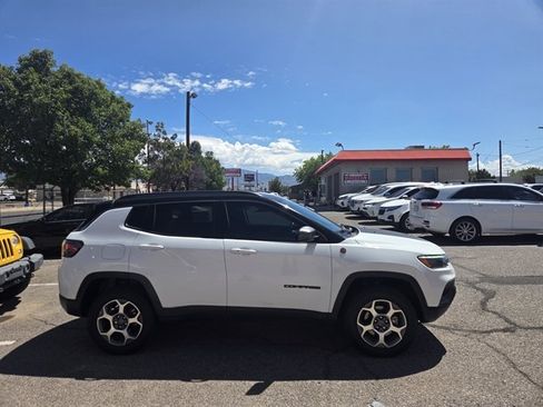 Used 2022 Jeep Compass Trailhawk w/ Trailhawk Elite Group AWD/4WD image 3