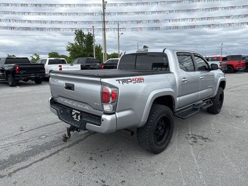 Used 2022 Toyota Tacoma TRD Sport w/ Technology Package AWD/4WD image 13