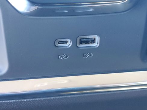 Used 2025 GMC Sierra 1500 Denali w/ Denali Reserve Package image 11