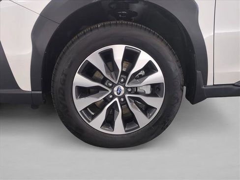 Certified 2025 Subaru Outback Limited w/ Popular Package #2 AWD/4WD image 28