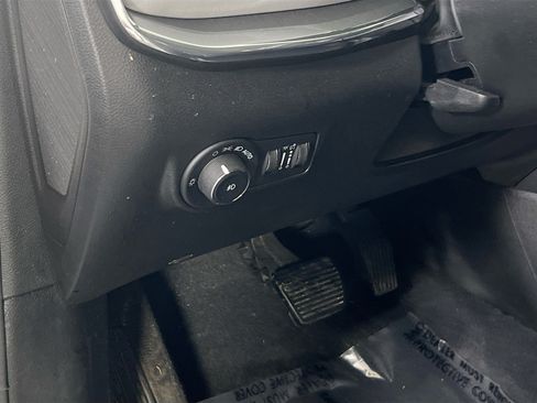 Used 2022 Jeep Compass Limited AWD/4WD image 10